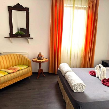 Petrevene Guest House Misha מראה חיצוני תמונה