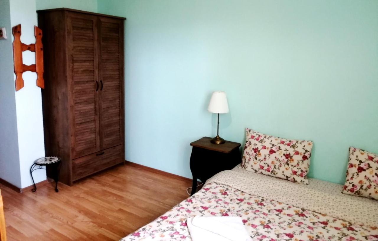 Petrevene Guest House Misha מראה חיצוני תמונה