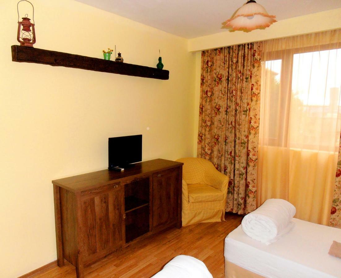 Petrevene Guest House Misha מראה חיצוני תמונה