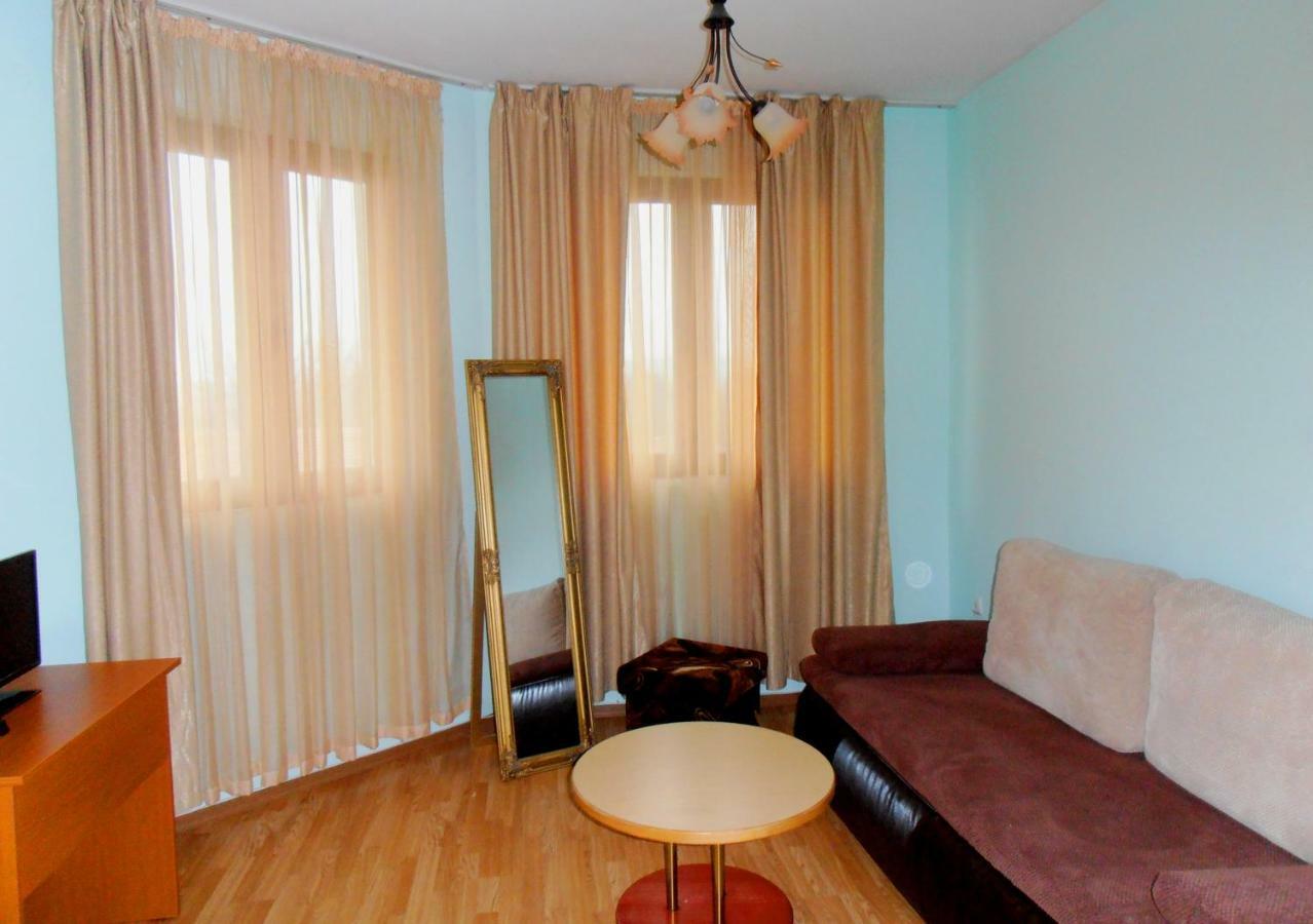 Petrevene Guest House Misha מראה חיצוני תמונה
