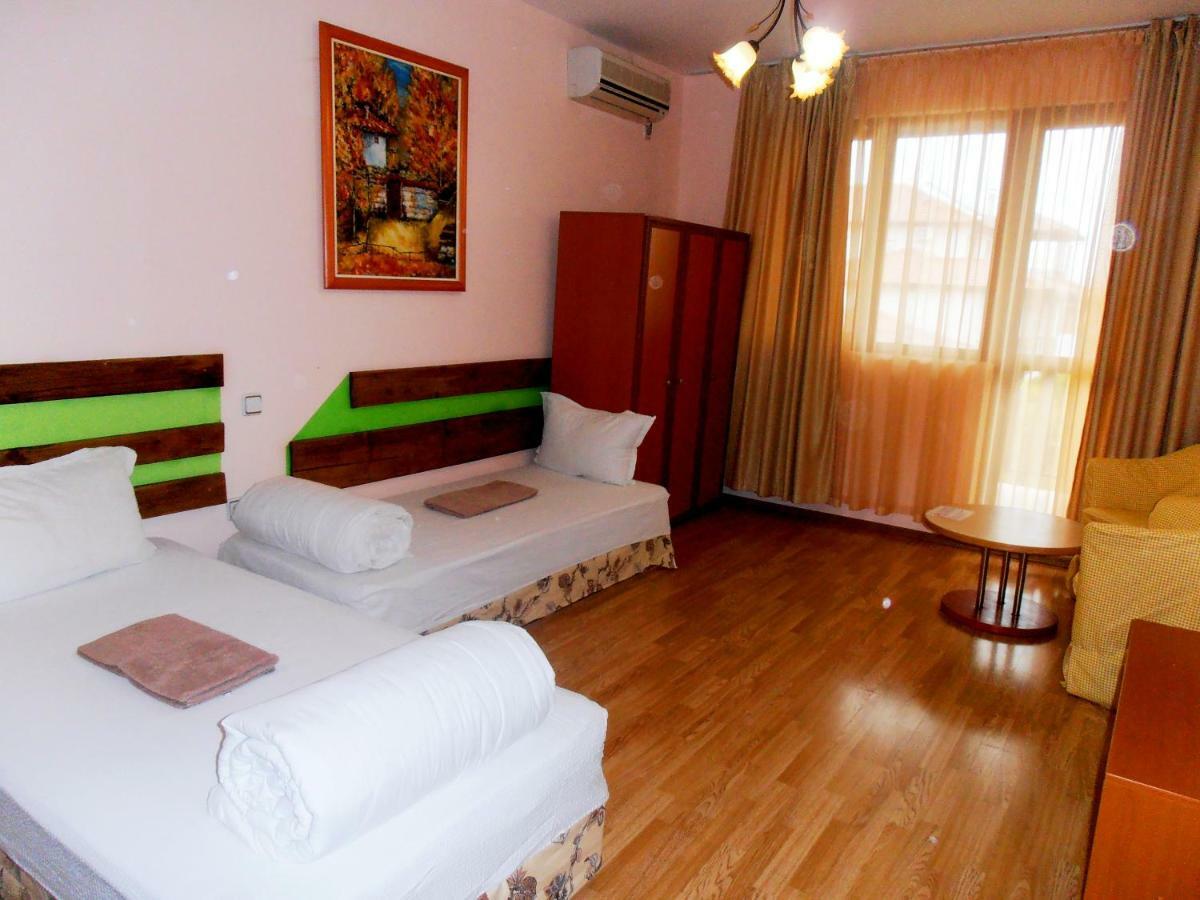 Petrevene Guest House Misha מראה חיצוני תמונה